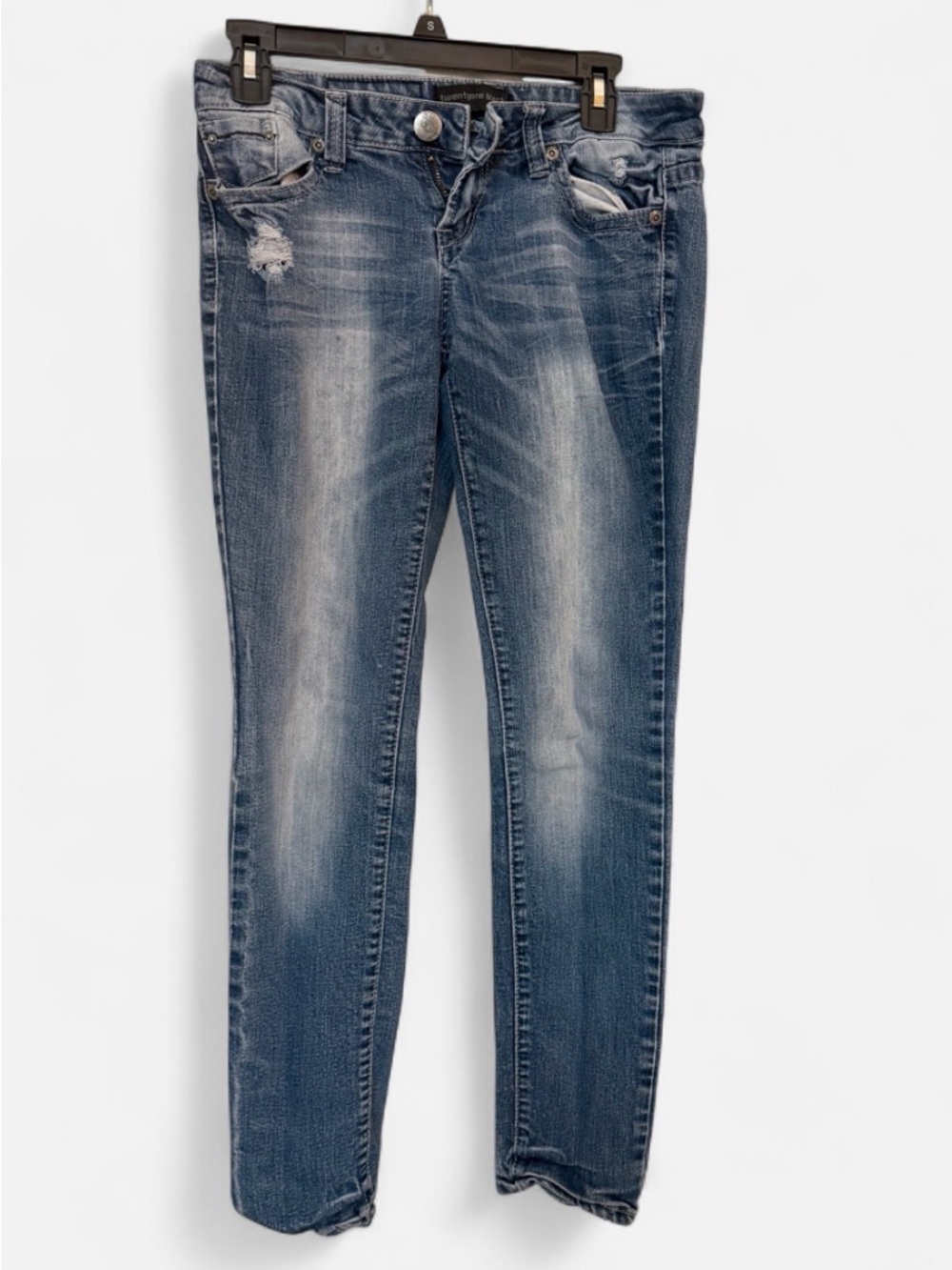 Rue21 Women’s Distressed Skinny Jeans - Blue Wash